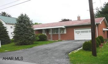 ONE STORY BRICK HOUSE, HARDWOOD FLOORS UNDER CARPETS, 2 BRS, NICE KITCHEN, HUGE FAMILY ROOM IN LOWER LEVEL. LARGE LOT, BRICK RANCHER WITH 1 CAR GARAGE, 2 BRS, LG KITCHEN/DINING AREA, NICE NEIGHBORHOOD. SELLER WILL UPDATE ELECTRIC.