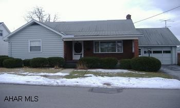 MARTINSBURG BORO CALL CHRISTINE FOR A SHOWING TODAY ...937-5978