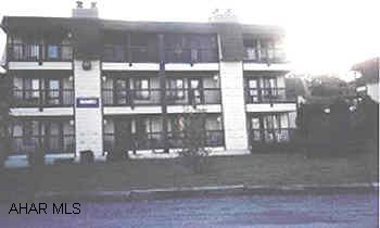 Blue Knob Resort. 2nd floor, 1BR condo. Sleeps 6. Kitchen/living room combo. Association dues $118 monthly include trash, cable, exterior maintenance & use of pools & tennis courts.