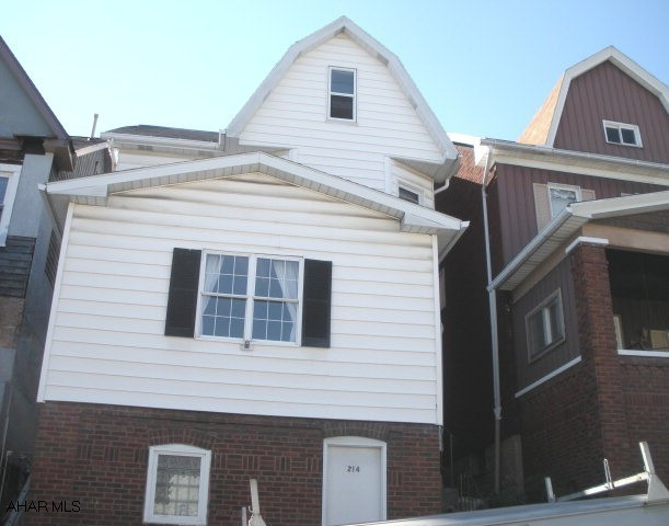 Nicely maintained 3-4 bedroom home with newer vinyl siding & windows, 2 car garage, 1st floor laundry & half bath, nice eat-in kitchen with all appliances & a full walk-out basement. Nice fenced yard. One year AHS warranty included.