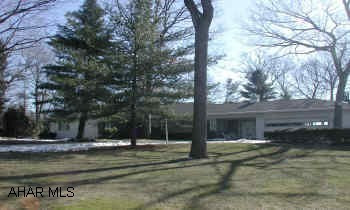 LOCATION, LOCATION, LOCATION.  A ONE STORY ON HOLLIDAYSBURG'S MOST PRESTIGIOUS CUL-DE-SAC.  ADJOINING THE GOLF COURSE.  LOTS OF COMFORTABLE SPACE FOR THE FAMILY.  HOME WARRANTY INCLUDED.