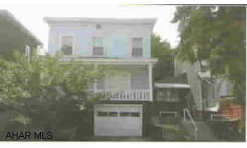 Extra nice. Siding, new furnace, 100 AMP service, carpet, modern bath. Extra nice. Siding, new furnace, 100 AMP service, carpet, modern bath.