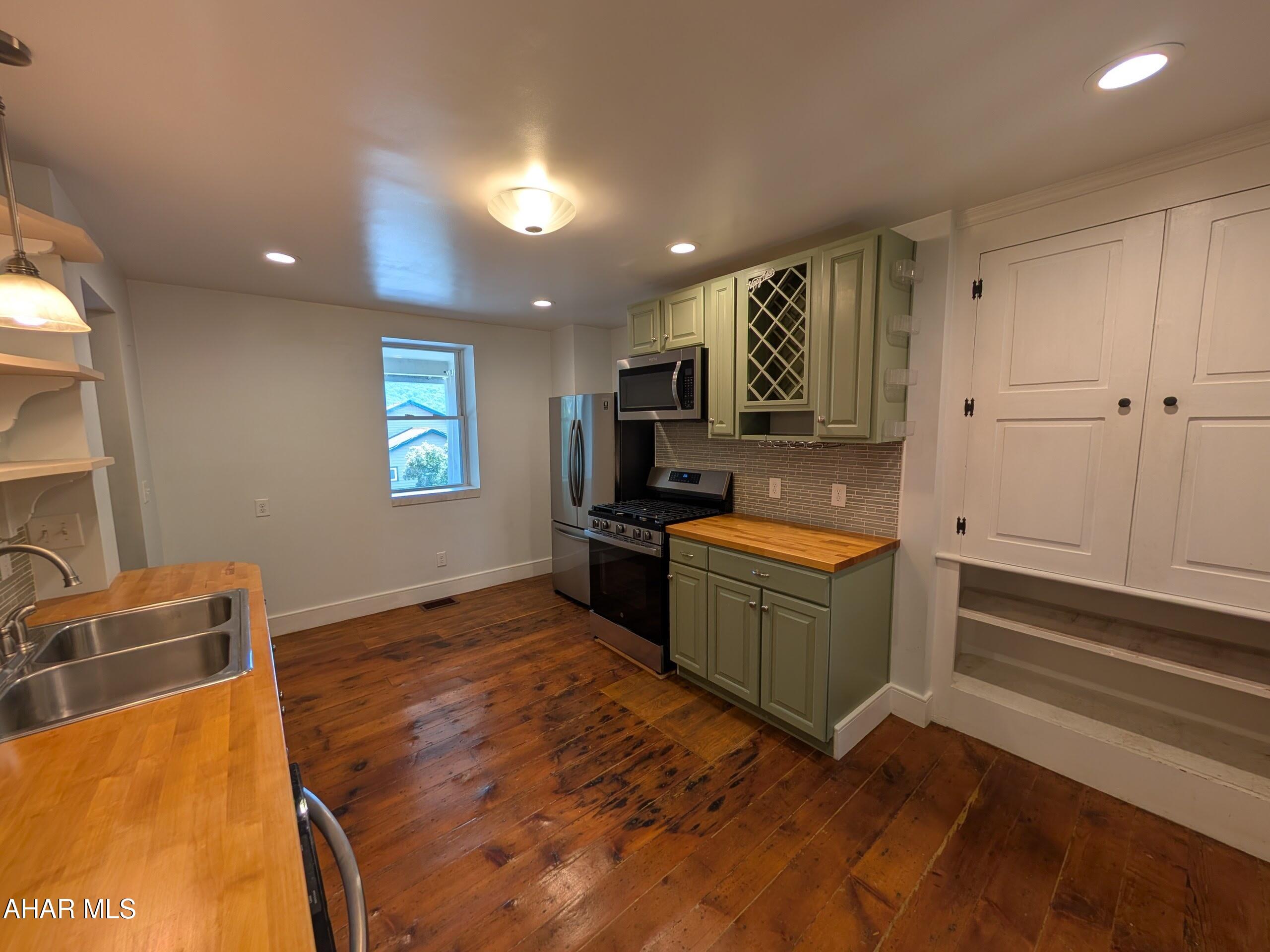 Hollidaysburg - Residential