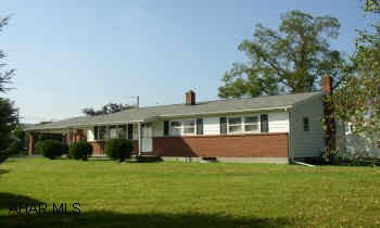 NICE RANCH, QUIET AREA.  LARGE LEVEL LOT.  DON'T MISS THIS ONE.