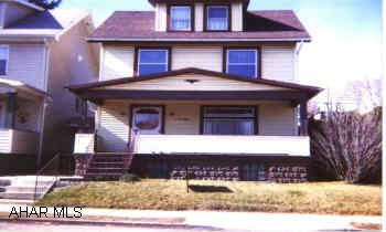 LOCATION, LOCATION, LOCATION! GREAT 1ST HOME, VERY CUTE AND WELL KEPT. 3 BEDROOM, FAIRVIEW/CAMPUS AREA, CLOSE TO STORES. PRICED TO SELL. LOCATION, LOCATION, LOCATION! GREAT 1ST HOME, VERY CUTE AND WELL KEPT. 3 BEDROOM, FAIRVIEW/CAMPUS AREA, CLOSE TO STORES. PRICED TO SELL.