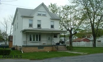 Xtra large corner lot irregular shape. Very well kept home in great family neighborhood- good for a growing family.  Attic can be 4th BR.  Possible delay going to Greystone.