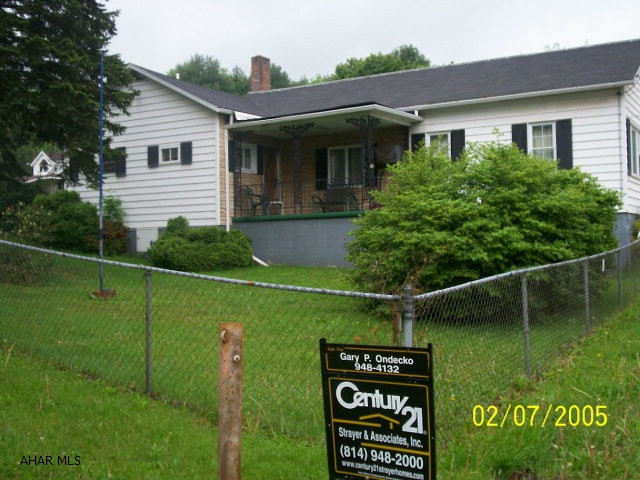 Northern Cambria- Marsteller area - 1 story, 3 Bedrooms, Laundry on the 1st floor. Nice rec room in basement. 2 car garage on a 90 x 150 fenced lot.
