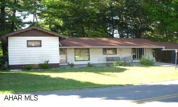 NICE ONE STORY, 2 BR HOME ON LEVEL LOT.  DEN, CARPORT, FULL BASEMENT, SHED, NEWER ROOF, & CENTRAL A/C. NICE ONE STORY, 2 BR HOME ON LEVEL LOT.  DEN, CARPORT, FULL BASEMENT, SHED, NEWER ROOF, & CENTRAL A/C.