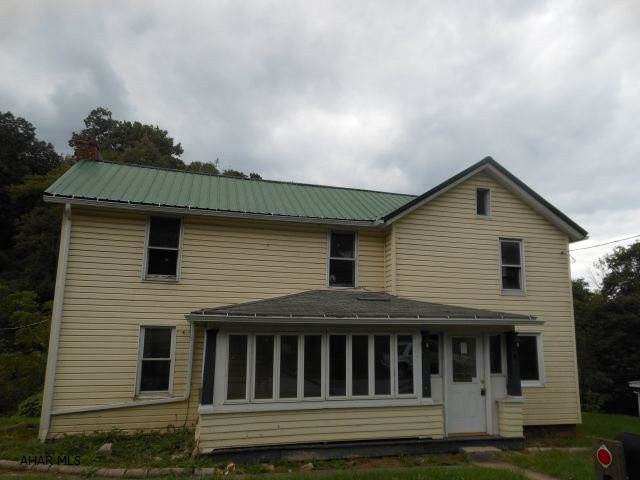 This is a Fannie Mae HomePath property.This property is now under auction terms.  Pre-sale offers should be submitted through www.hudsonandmarshall.com.  This property is subject to a buyer's premium of  5% or $1,500.00, whichever is greater, pursuant to the Auction Terms & Conditions.