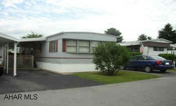 METICULOUSLY WELL KEPT HOME WITH SPACIOUS BEDROOMS & LOTS OF CLOSET SPACE. CENTRAL AIR, ALL APPLIANCES AND SHED STAY. 2 CAR OFF STREET PARKING.