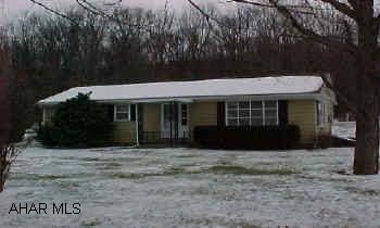 Three bedroom ranch home in the country. Large 144 x 200 lot. Great 2+ car garage. Don't miss this one!! Three bedroom ranch home in the country. Large 144 x 200 lot. Great 2+ car garage. Don't miss this one!!