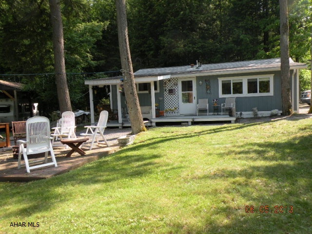 Attractive Mallard park model w/ addition, 2 bedroom, 1 bath, furnished, corner lot, car port. Set up for year round use. Just minutes from Prince Gallitzin State Park