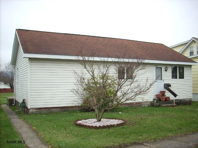 Nicely remodeled ranch home with addition. Newer kitchen with all appliances staying. Great location!