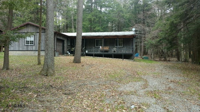 Priced to sell! Great 3 bed 1.5 bath inside Glendale with over a half acre lot! This home features a covered side deck, great fire pit area for entertaining outside and secuirty system. The basement could be finished into a game room and 2/3 more bedrooms. Don't miss this home! Call listing agent today!