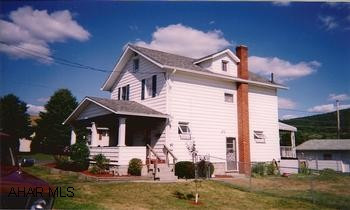 GREAT 3 BEDROOM, 1 3/4 BATH, TWO STORY. CONVENIENT LOCATION. 1 CAR GARAGE. FENCED YARD. CALL JOHN DAVIDHIZAR AT 207-9808. GREAT 3 BEDROOM, 1 3/4 BATH, TWO STORY. CONVENIENT LOCATION. 1 CAR GARAGE. FENCED YARD. CALL JOHN DAVIDHIZAR AT 207-9808.