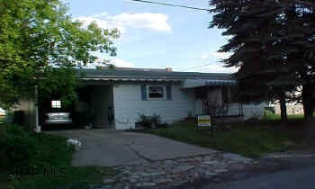 Small dog in house- Please give 24 hour notice- Move in condition.  One story, level backyard, attached carport