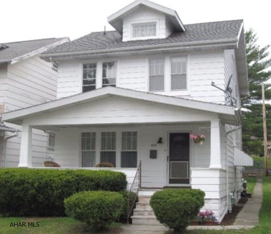 Beautiful home in a lovely neighborhood.   This home is immaculate and move in ready.    Freshly painted.   Hardwood floor throughout.   Double glass doors between the living room and dining room.    Kitchen is updated with a breakfast nook.    There is also a 2 car garage in the rear of the property for off street parking.   Don't miss the opportunity to see this fantastic home  There is also a home warranty including the upgrade!