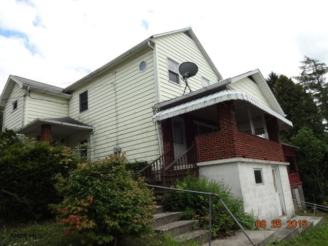 Property was built prior to 1978 and lead based paint may potentially exist. Failed electric inspection.