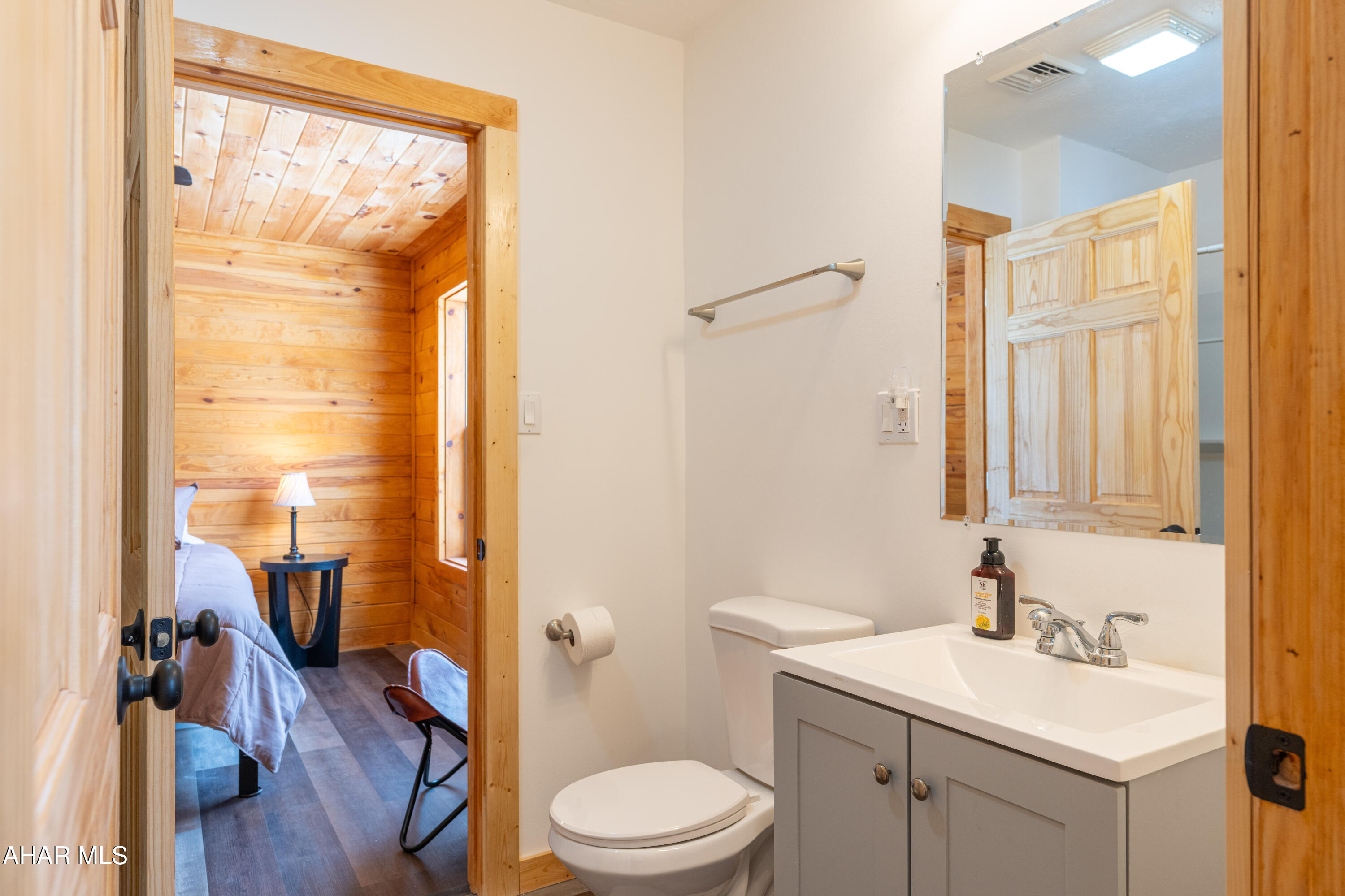 Glendale Yearound - Residential