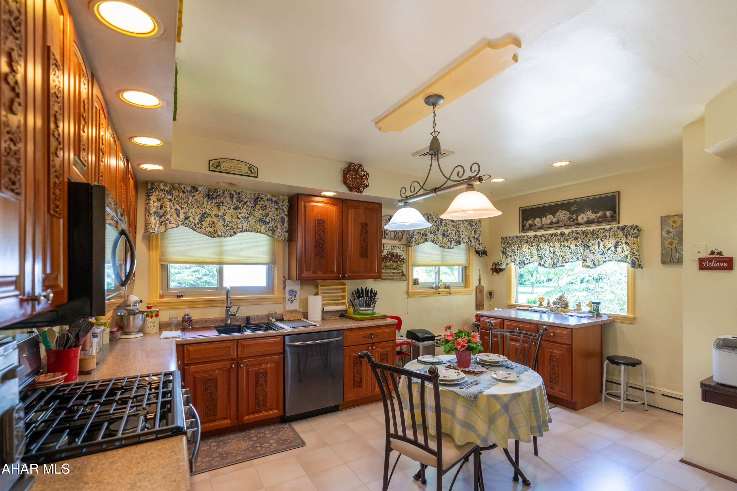 Baker Mansion - Residential