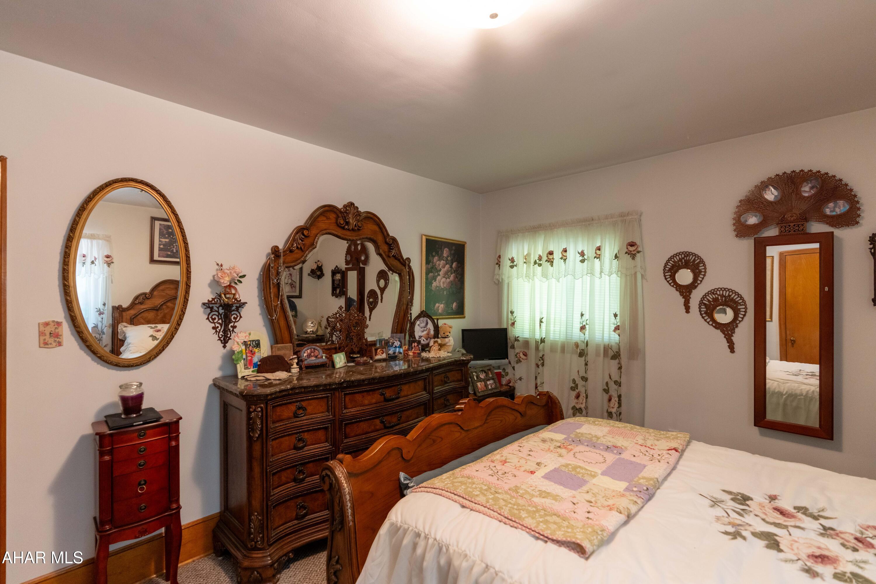 Baker Mansion - Residential