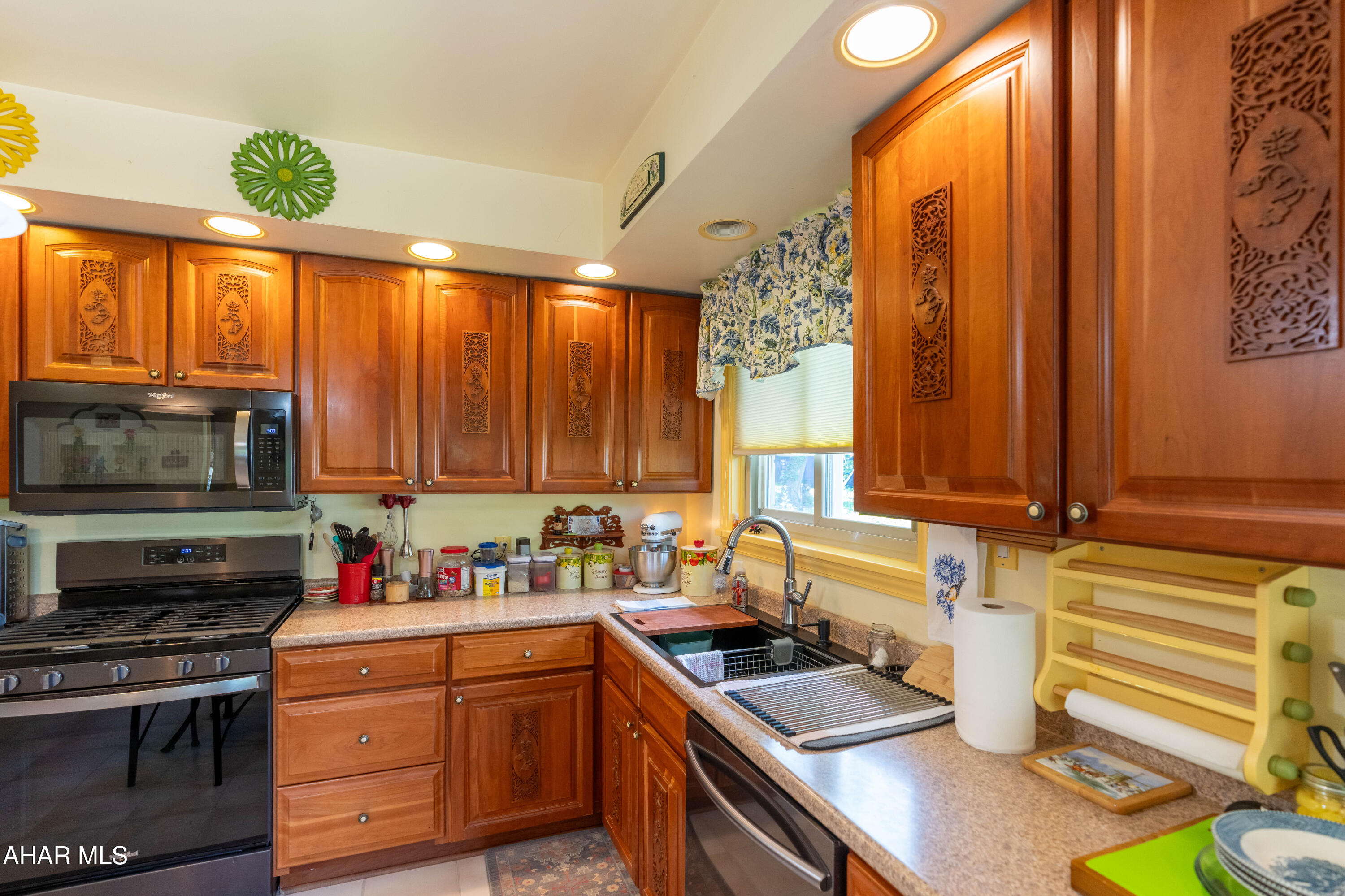 Baker Mansion - Residential