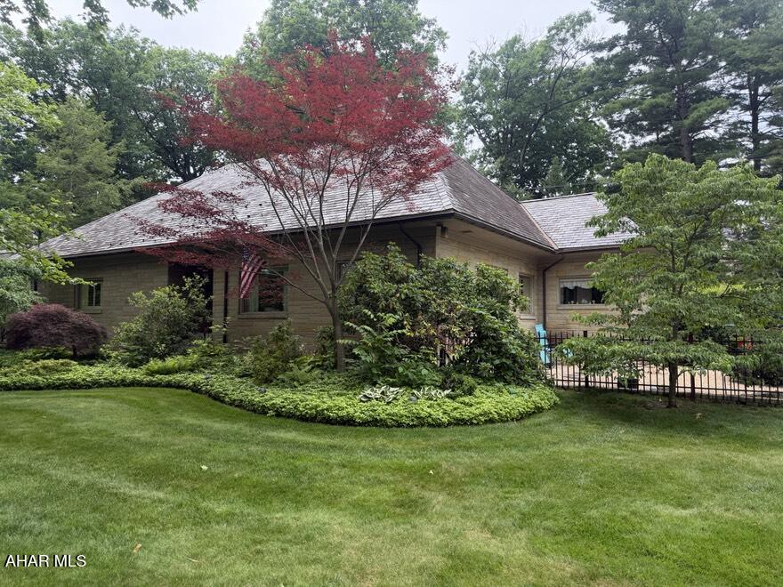 Baker Mansion - Residential