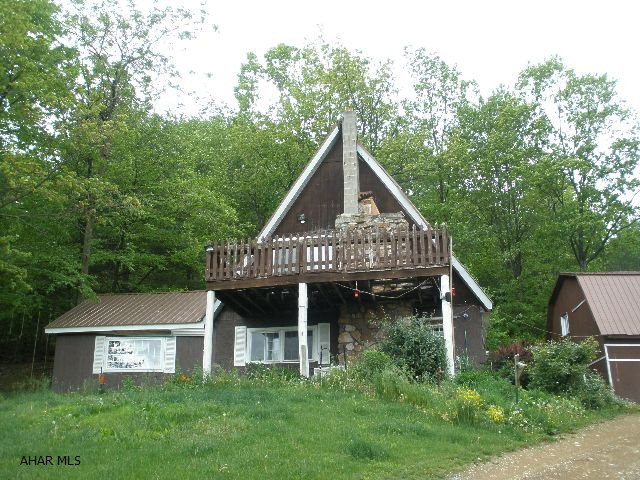 Property is being sold in AS IS condition.  This is a Fannie Mae HomePath property.  Two story home with 3-BR, 1-BA. Large detached 3 car garage w/loft. Kit/LR, BR and bath. Possible property line dispute.