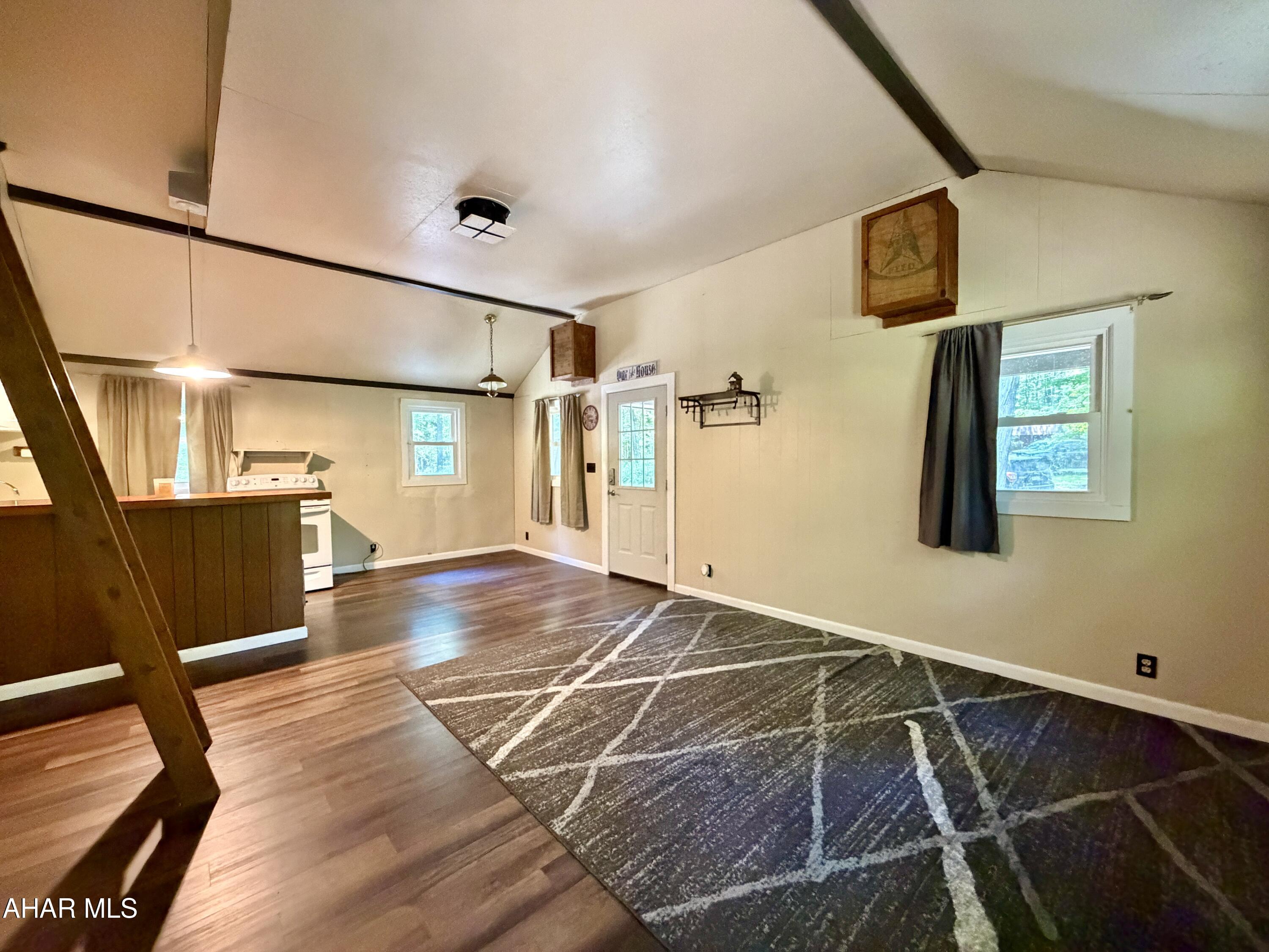 Valley-Hi - Residential