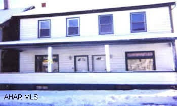 DOUBLE HOUSE. 3 BEDROOMS ON EACH SIDE. SOLD "AS IS". DOUBLE HOUSE. 3 BEDROOMS ON EACH SIDE. SOLD "AS IS".