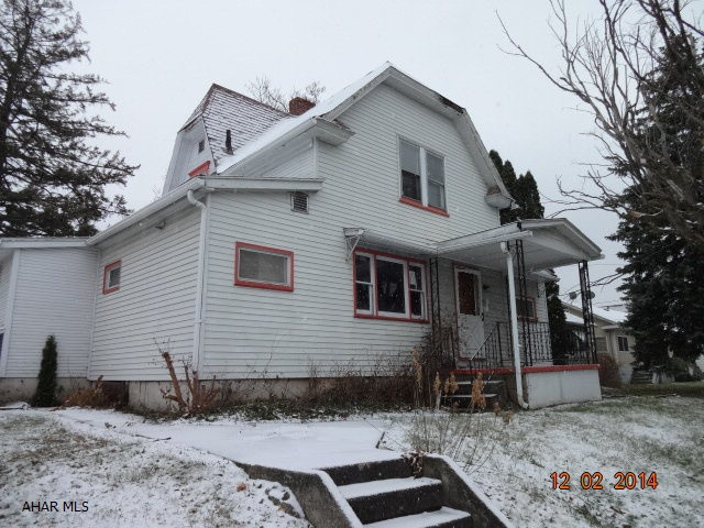 Property being sold As is Buyer must pay 2% transfer tax. Earnest money checks in Cashiers check payable to Colony Realty Group, LTD. This property eligible under Freddie Mac First Look Initiative through 12/26/14. Homesteps offers credit at closing for actual price of home warranty up to $500 for owner-occupant. Ask about details.