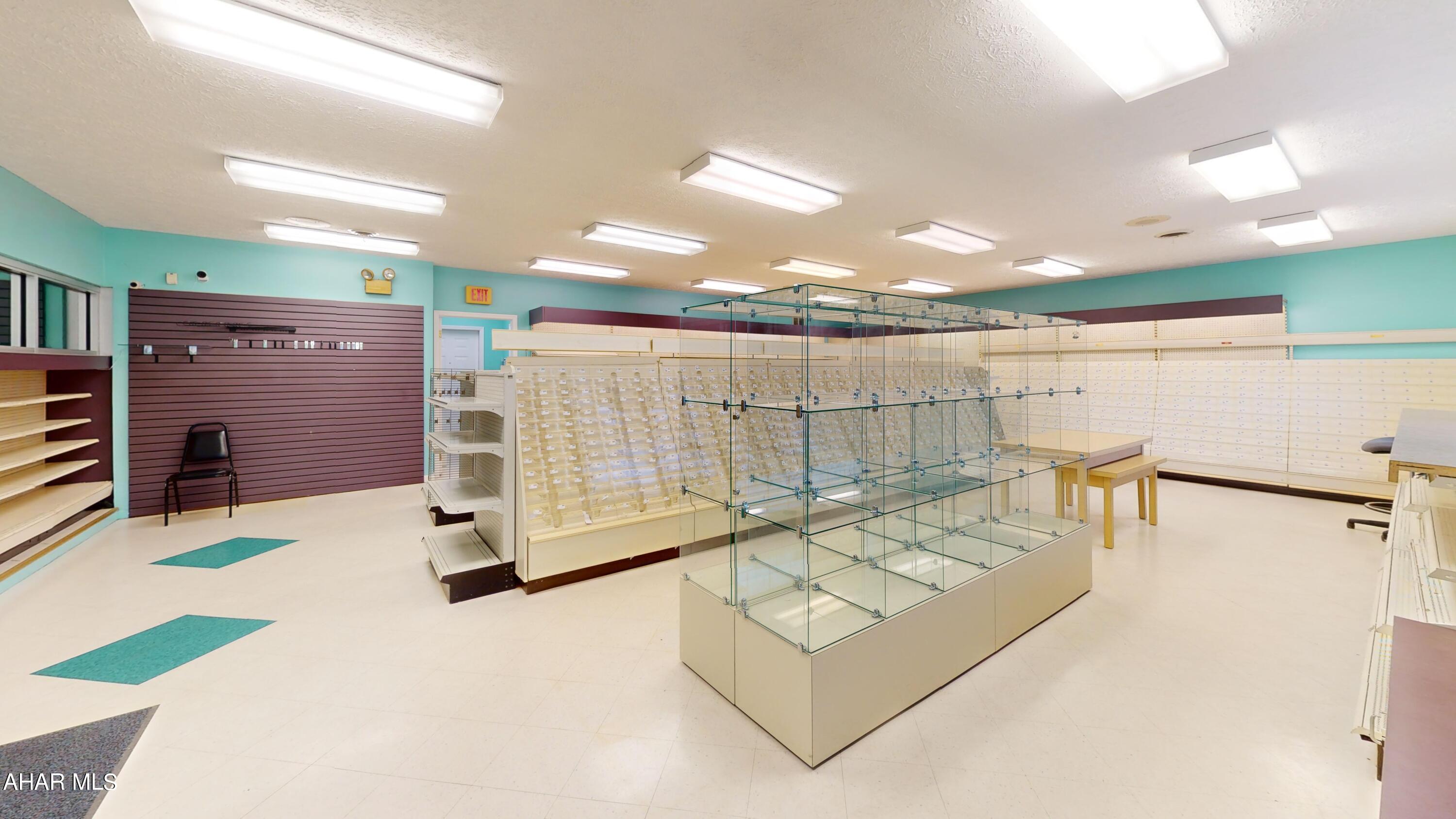 Greenwood - Commercial Sale