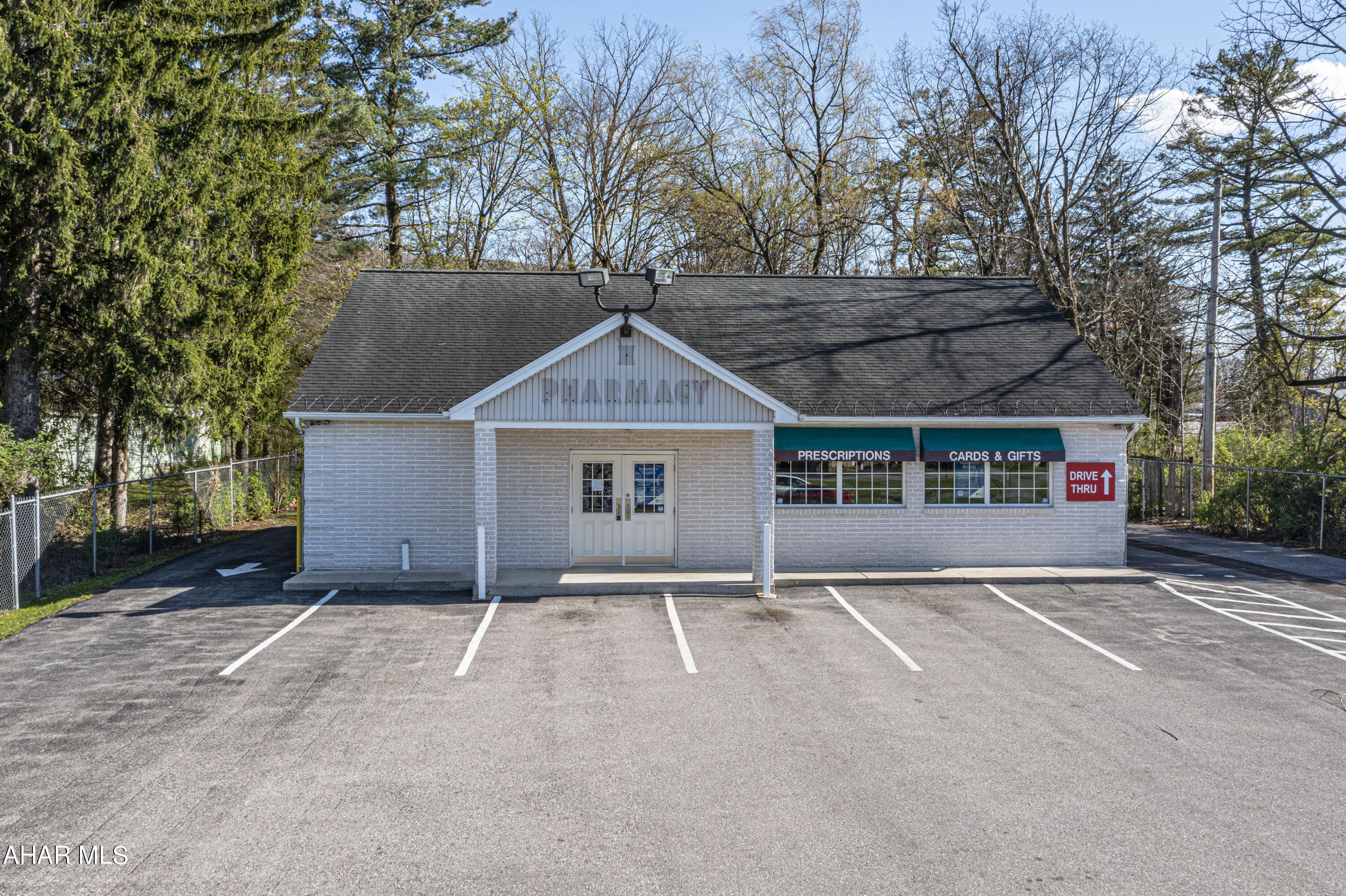 Greenwood - Commercial Sale