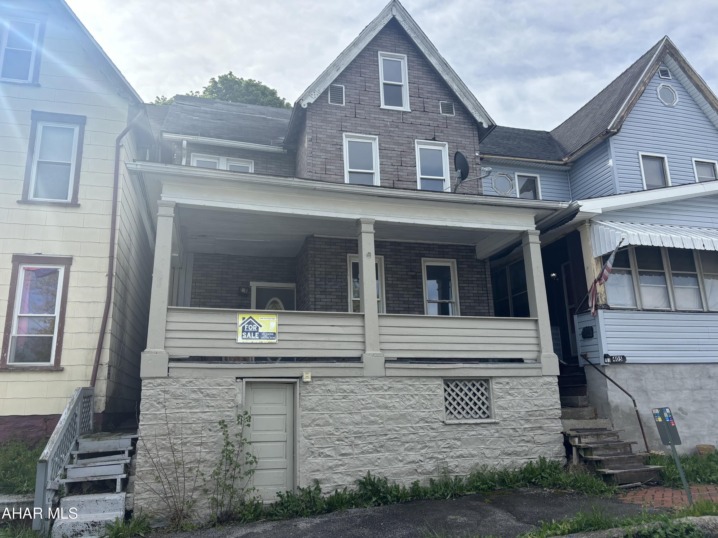 Investment opportunity in the city!! A chance to add another property to your portfolio with this 3 bedroom 1.5 bathroom house with finished attic!  Some TLC can turn this home into an incredible income producing property.  The sellers are motivated to see your offers!  Call your agent today for your private tour.