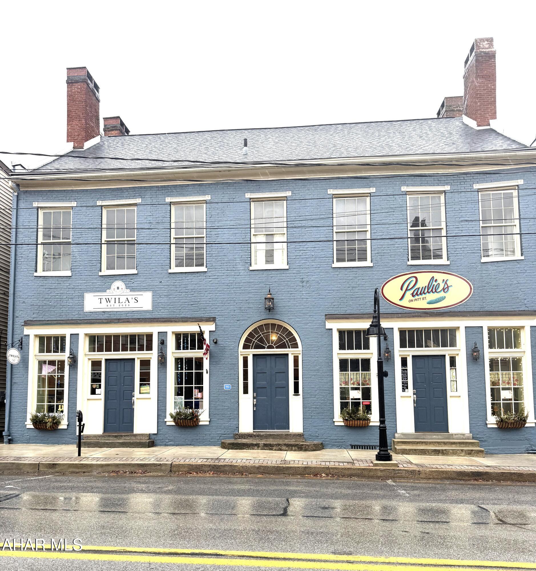 Looking for a Downtown space to lease. Second floor office space located upstairs in the Hofius House on West Pitt St.. Has appx 700 square ft. carpeted floors. Landlord pays for Heat/ Air,  Electric, Water/Sewer, Building Maintaince, Snow removal.  Tenant Is responsible for Trash removal, Phone, Internet/ Cable. Great deal for anyone looking for a cheerful office space.