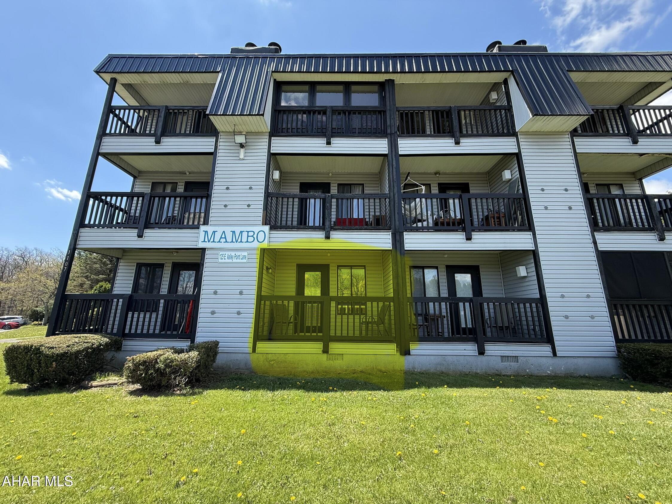 1 Bedroom 1 Bathroom with Built in Bunk.  Beautifully renovated first floor condo in the Allegheny Mountains at Blue Knob All Seasons Resort has everything you need. Fully furnished. 2022 New kitchen cabinets countertops, windows, sliding door, flooring, fireplace, stainless appliances washer/dryer combo and so much more.  this condo is a wonderful place to be anytime of the year. 
Walking distance to indoor pool/hot tub, outdoor pool and The Club House Bar & Grille. Blue Knob is the 2nd highest mountain and highest skiable mountain in Pennsylvania! In addition to an array of winter activities, Blue Knob also has a full-service all seasons Conference Center for weddings and events, they also offer golf, swimming and multitude of trails for hiking, running, and mountain biking. Visit https://blueknob.com/activities-events/ to see all the fun events that are happening at Blue Knob. $258.00/ Mo HOA fee includes: pools, hot tub and gym area, tennis and pickle ball courts, building, property maintenance & garbage. 
*Additional fees apply for conference center, Golf and Skiing