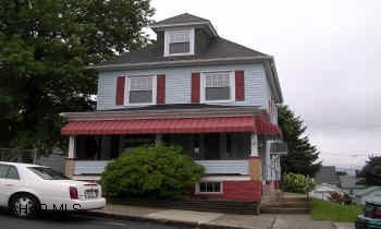 ALUM. SIDED 2 STORY. SHARP LOOKING HOME!  BEAUTIFUL OAK KITCHEN, HUGE DOUBLE DECK W/BRICK PATIO. REMODELED BATH. DOUBLE LOT! NEW CARPET & FRESH PAINT.
