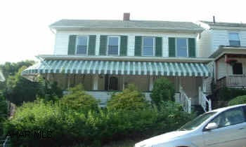 HANDYMAN SPECIAL! PLEASE SEE ADDITIONAL PICTURES FOR SOME WORK ALREADY DONE. FAMILY ROOM WITH GAS FP & SKYLITES, PERGO IN FOYER, DOUBLE LOT FENCED. SOLD "AS IS" PLEASE CALL LISTING AGENT FOR ADDITIONAL ADDENDUMS. HANDYMAN SPECIAL! PLEASE SEE ADDITIONAL PICTURES FOR SOME WORK ALREADY DONE! FAMILY ROOM WITH GAS FP & SKYLITES, PERGO IN FOYER, DOUBLE LOT FENCED. SOLD "AS IS" PLEASE CALL LISTING AGENT FOR ADDITIONAL ADDENDUMS.