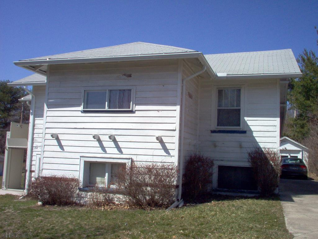 Cute and Cozy house with large lot in Juniata area. Great for first time home or rental investor. Priced to sell, tenant must find suitable housing. Buyer to verify taxes and square feet.