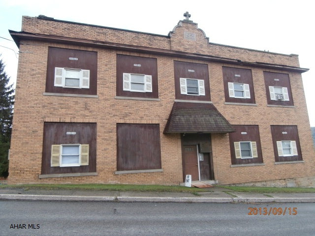 Nice brick apartment building in good condition. Good rental history. Tenants pay heat (electric). Great investment opportunity. Garbage is $35.00/month.