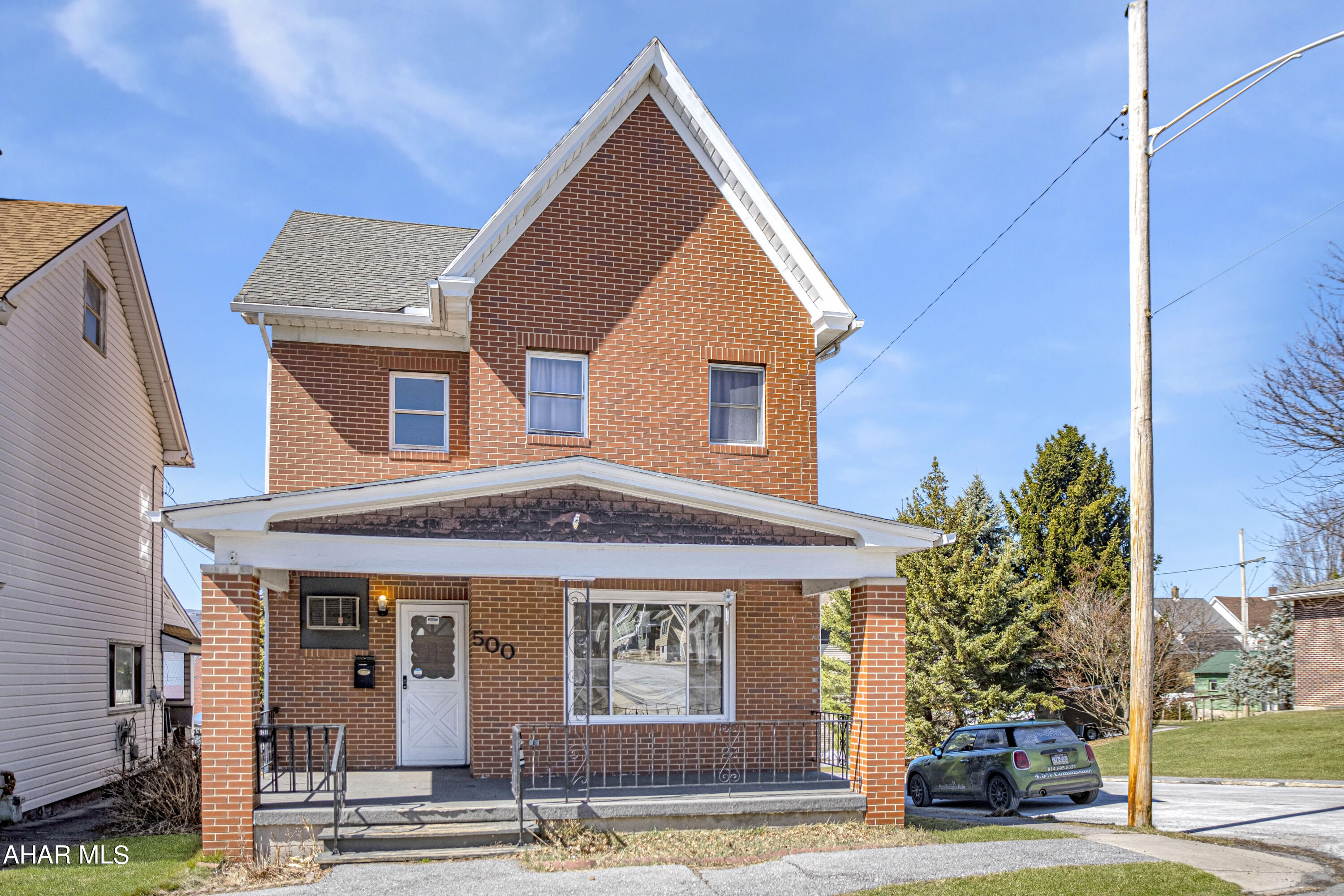 This Altoona brick home on a corner lot features 3 bedrooms and 1.5 baths. The generously sized rooms are filled with natural light, creating a welcoming and bright atmosphere. The added convenience of a first-floor laundry only adds to the ease of living in this home. To top it off, the yard is fully fenced for added safety.