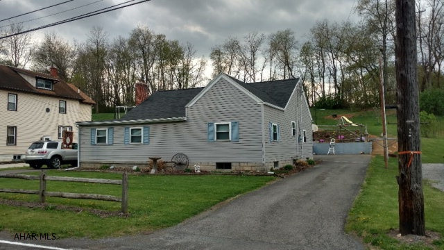 Don't miss this great ranch home. With your added charm this can the home of your dreams! The basement has a room currently being used as a 4th bedroom. This home does require flood insurance. Call listing agent for your showing today.