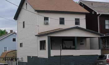 2 story home close to schools & parks. Vinyl siding, newer windows, drywall and carpet on 2nd fl. 2 story home close to schools & parks. Vinyl siding, newer windows, drywall and carpet on 2nd fl.
