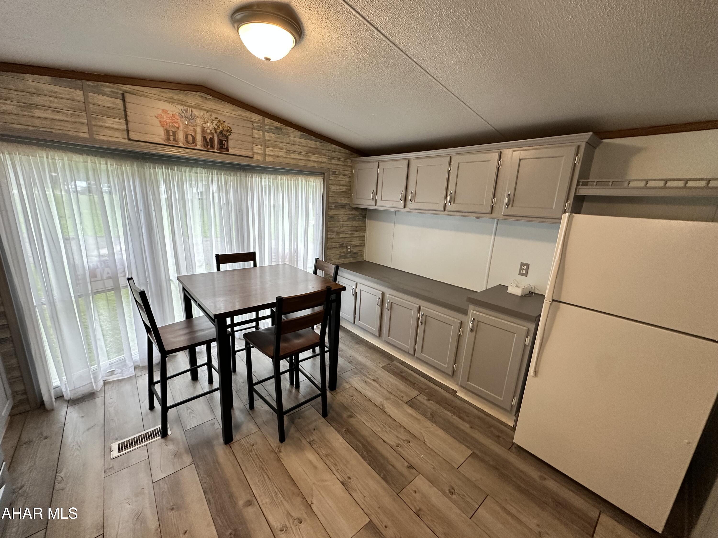 Hillcrest Community - Residential