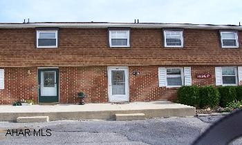 Lovely 2-3 Bed, 1.5 Bath, fireplace, new oak kitchen, finished family room 0 office or 3rd Bedroom.  Large deck - covered patio - no Association Fee! Lovely 2-3 Bed, 1.5 Bath, fireplace, new oak kitchen, finished family room 0 office or 3rd Bedroom.  Large deck - covered patio - no Association Fee!