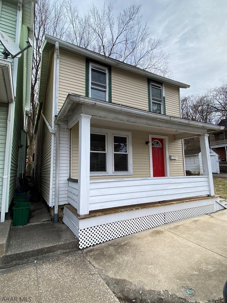 Location, location, location.  Recently updated two story home located in the heart of Huntingdon within walking distance to hospital, schools, college, and downtown restaurants and shops.   If you're tired of paying rent, you'll want to take a look at this charming older home with modern updates, including pex piping, recently remodeled bathroom and the sought after open concept floor plan.  Schedule a showing today and you could be enjoying those sunny spring days in your new home and the luxury of central air for those hot summer days.