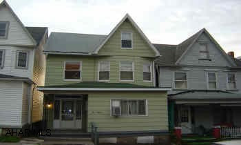 Spacious Rooms, LR, DR, Kitchen, , 1st floor Laundry & Bath. Move In Condition. Spacious Rooms, LR, DR, Kitchen, , 1st floor Laundry & Bath. Move In Condition.