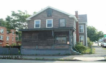 FOUR BEDROOM, 1.5 BATH FIXER UPPER ON 50X120 CORNER LOT. NEWER WINDOWS. OFF STREET PARKING. CALL JOHN DAVIDHIZAR TO SEE THIS PROPERTY. SOLD "AS IS".