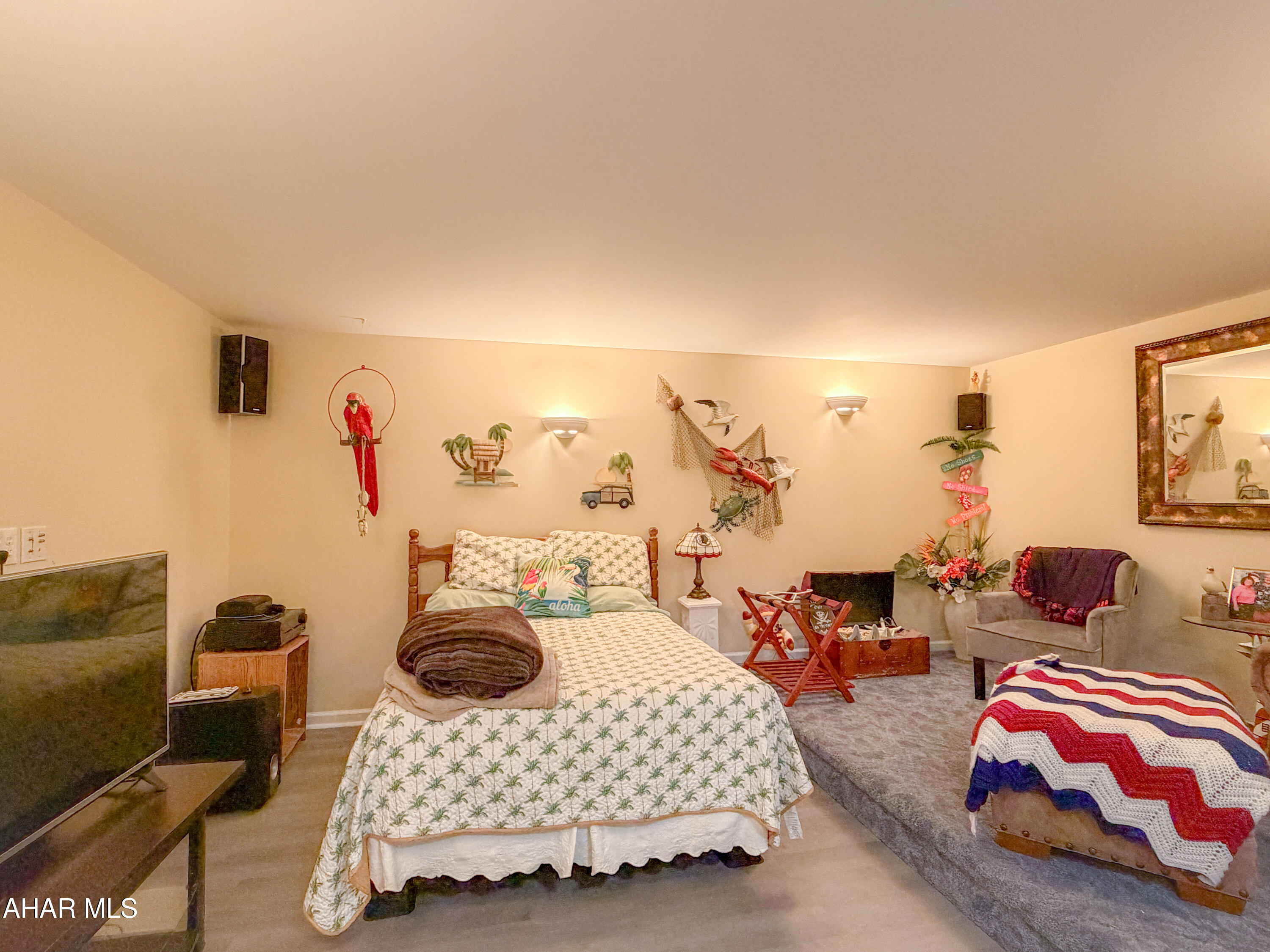 Hawthorne Manor - Residential