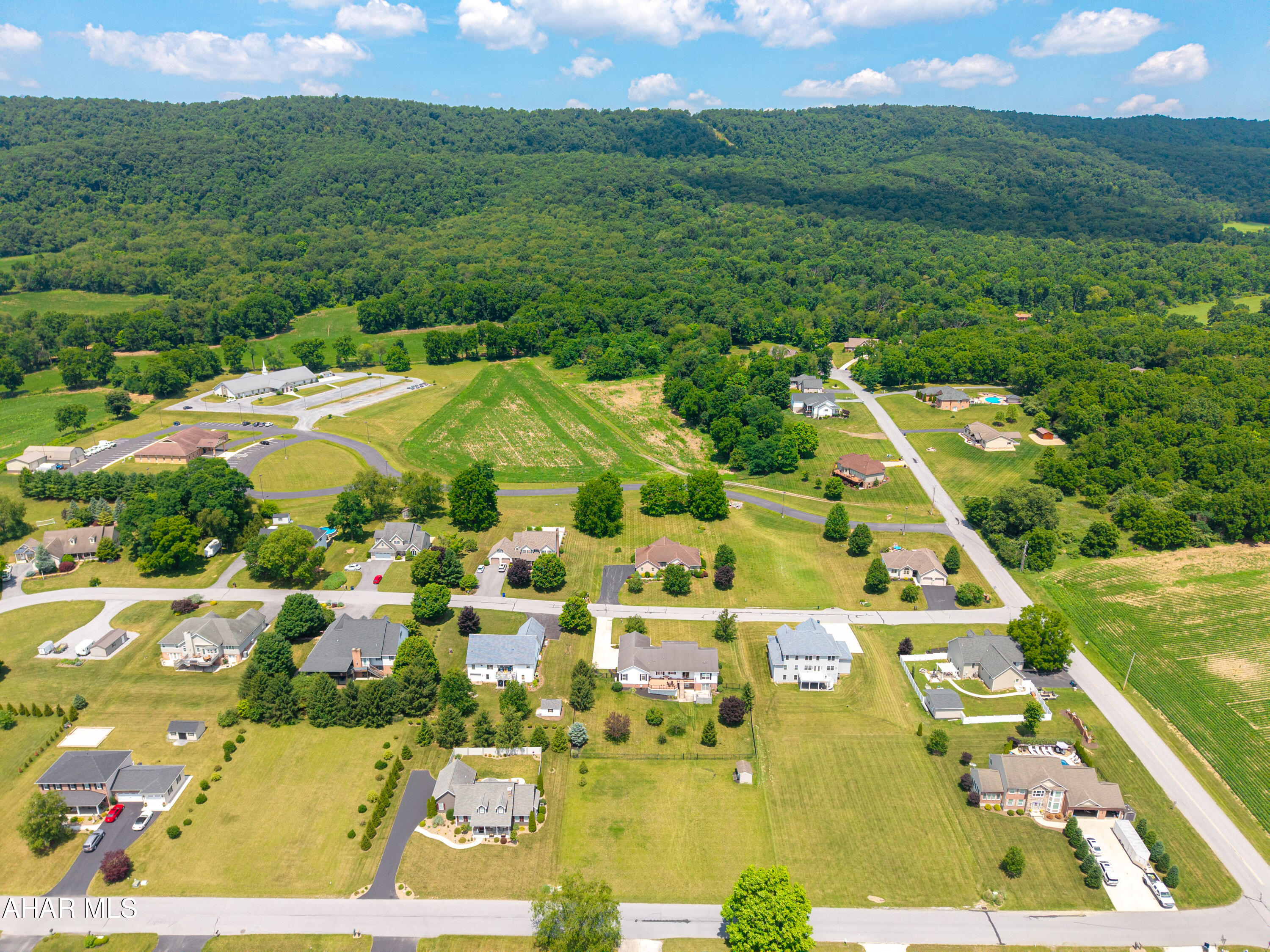 Hawthorne Manor - Residential
